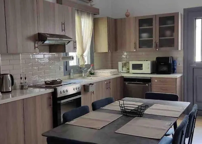 Spacious And Bright Kos Home