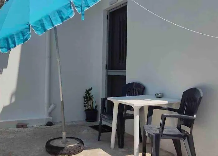 Spacious And Bright Kos Home